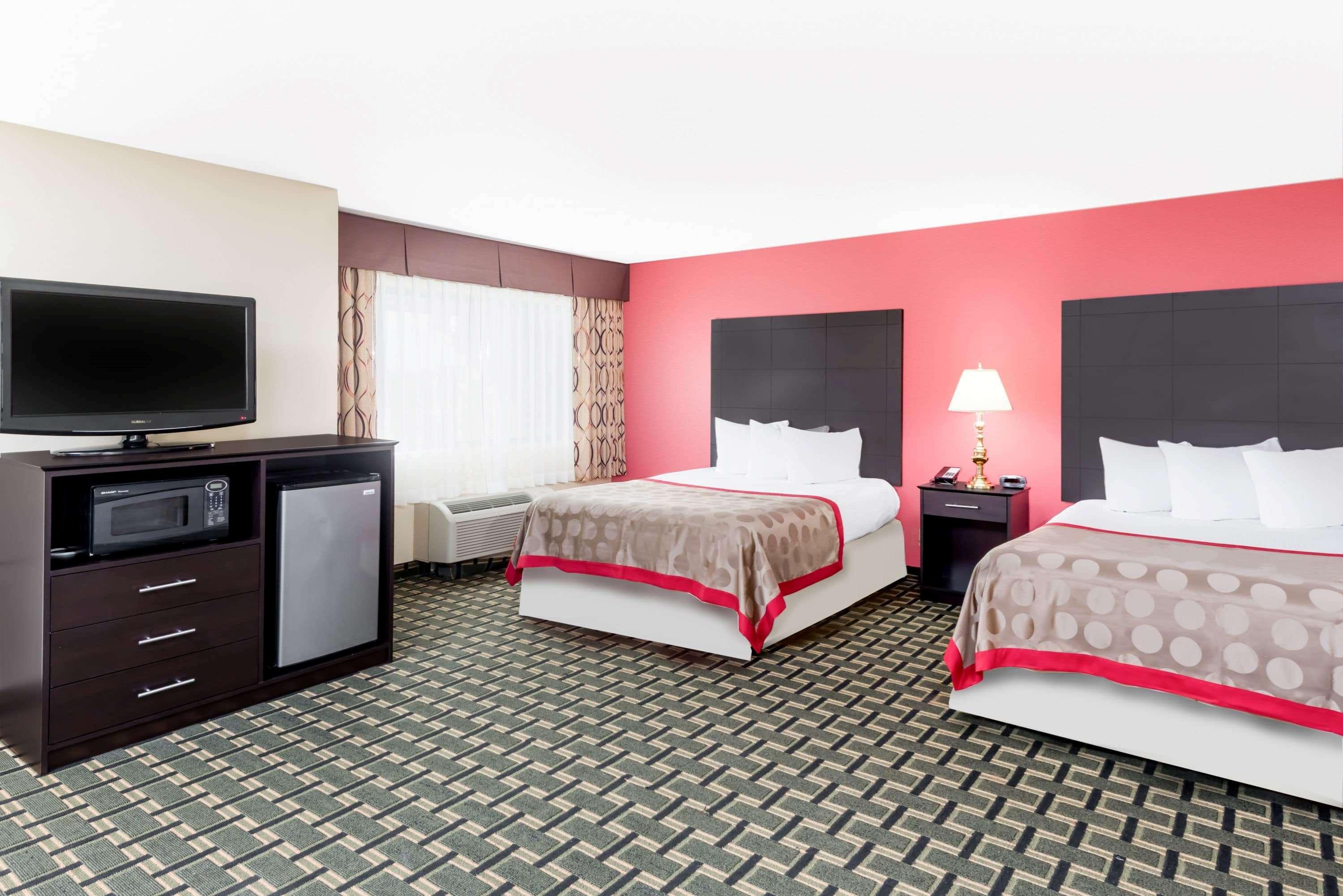 Ramada By Wyndham Vandalia Exterior foto
