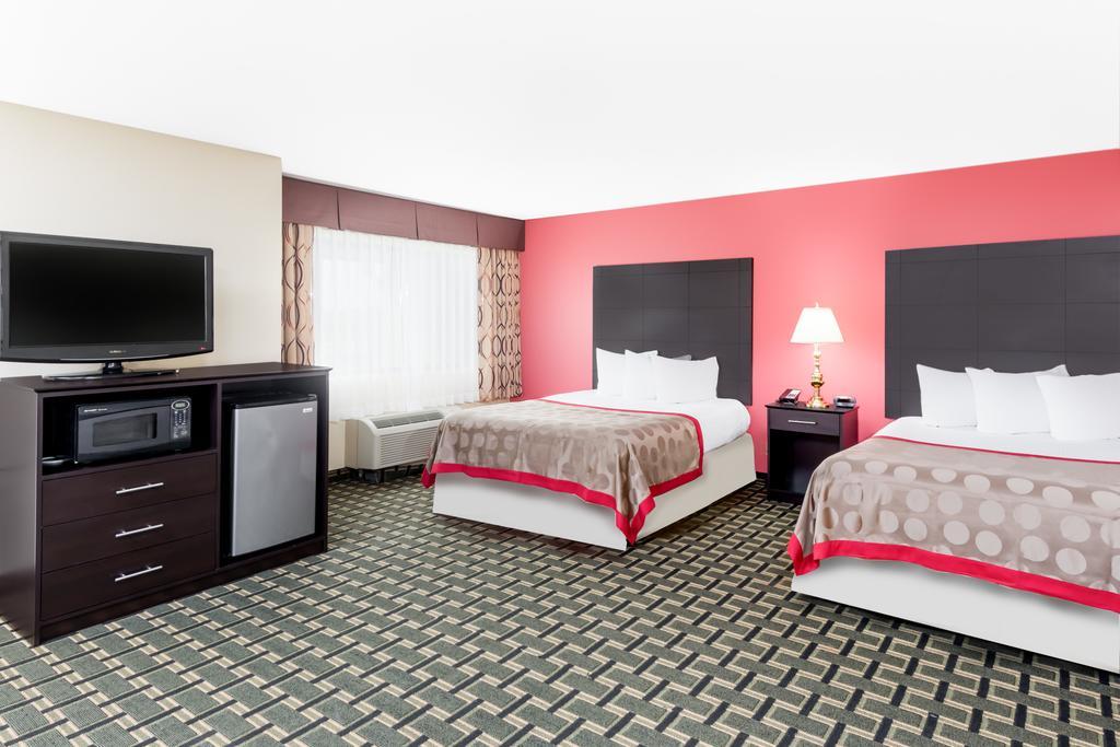 Ramada By Wyndham Vandalia Exterior foto